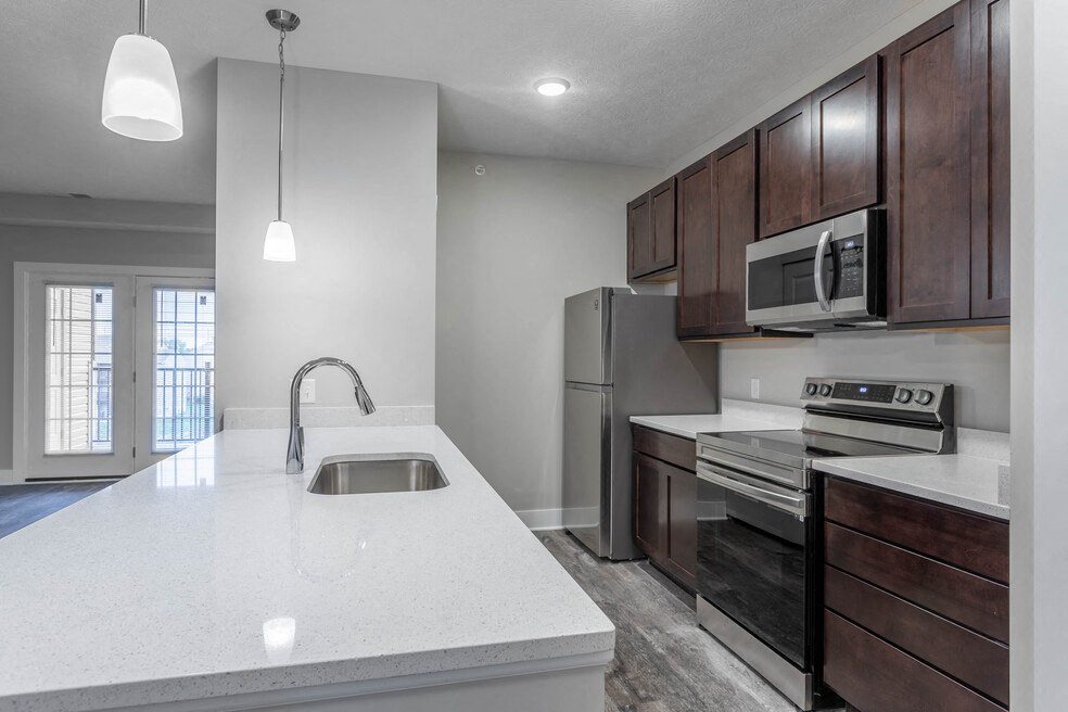 Crystal Lake Apartments